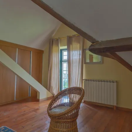 Large, Converted With Pool * Casal de Ermio