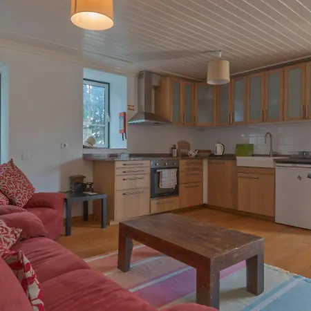 Vila Large, Converted With Pool Casal de Ermio