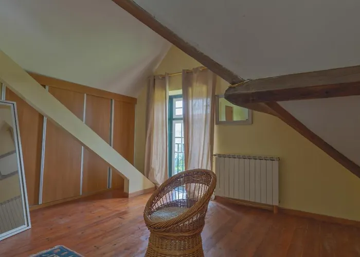 Large, Converted With Pool * Casal de Ermio