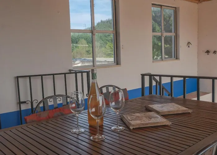 Large, Converted With Pool * Casal de Ermio