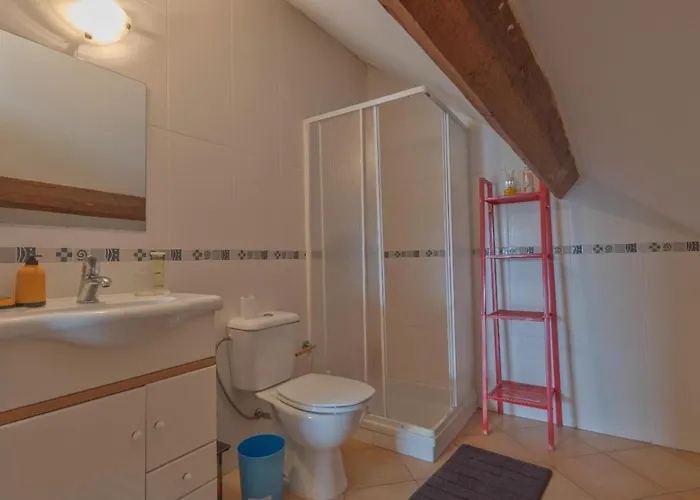 Large, Converted With Pool فيلة *