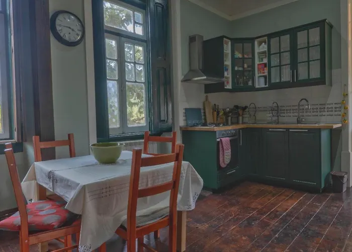 Large, Converted With Pool فيلة Casal de Ermio