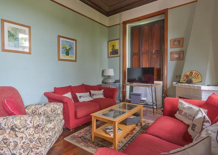 Large, Converted With Pool فيلة Casal de Ermio