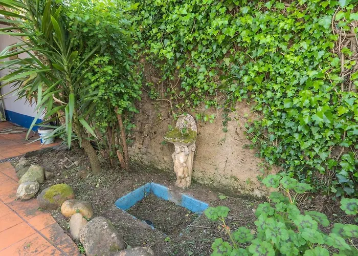 Large, Converted With Pool فيلة